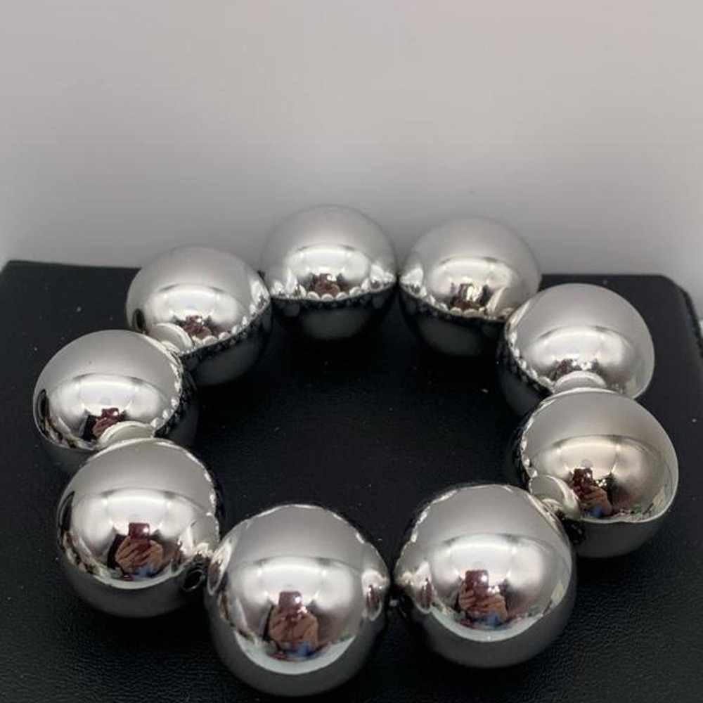 Chunky shiny silver tone acrylic ball beaded stretch bracelet